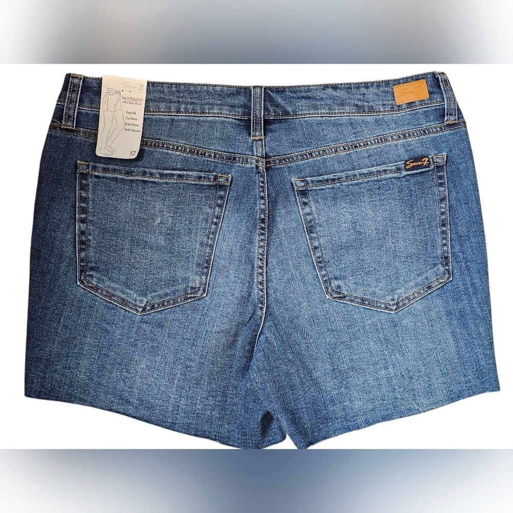 Seven7 Women's Blue Denim Shorts Weekend With Cut Hem, Size 12, New With Tags - Picture 2 of 9